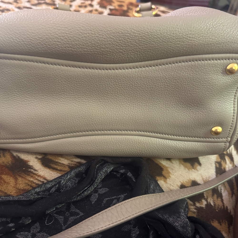 Miu Miu Gray Leather Shoulder Bag - Picture 4 of 12